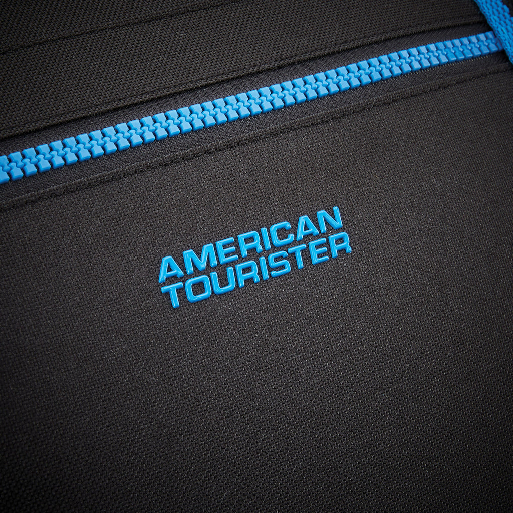 American Tourister EXO Hybrid Duffle in the color Black/Blue.