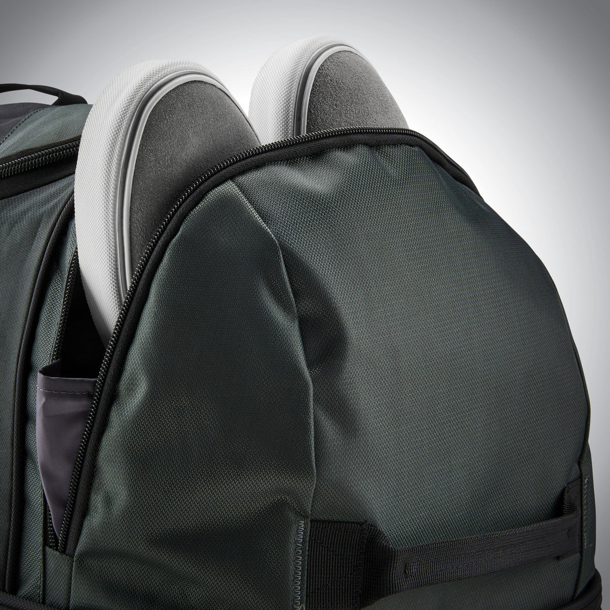 Samsonite Andante 2 Wheeled Duffle 32" in the color Moss Green/Black.