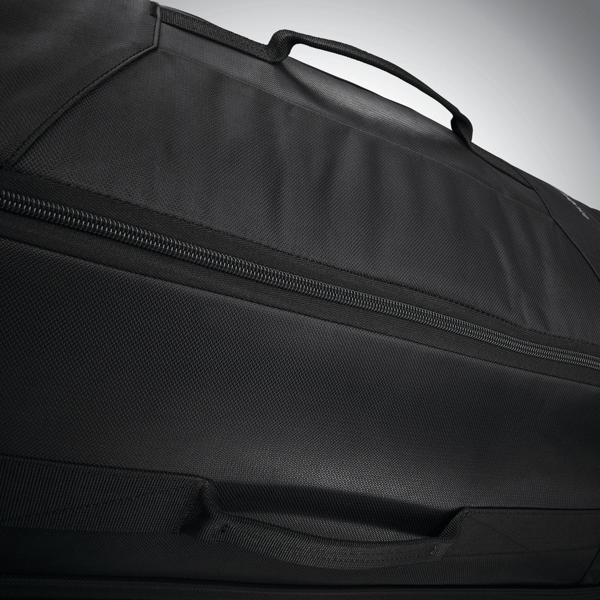 Samsonite Andante 2 Wheeled Duffle 32" in the color Navy/Black.