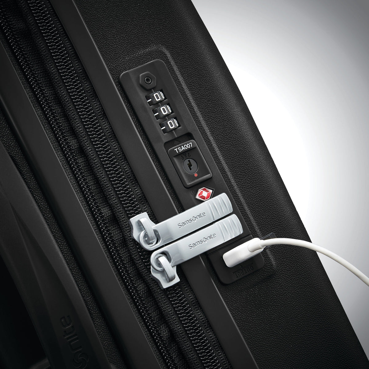 Samsonite Voltage DLX Spinner Carry-On™ in the color Black.
