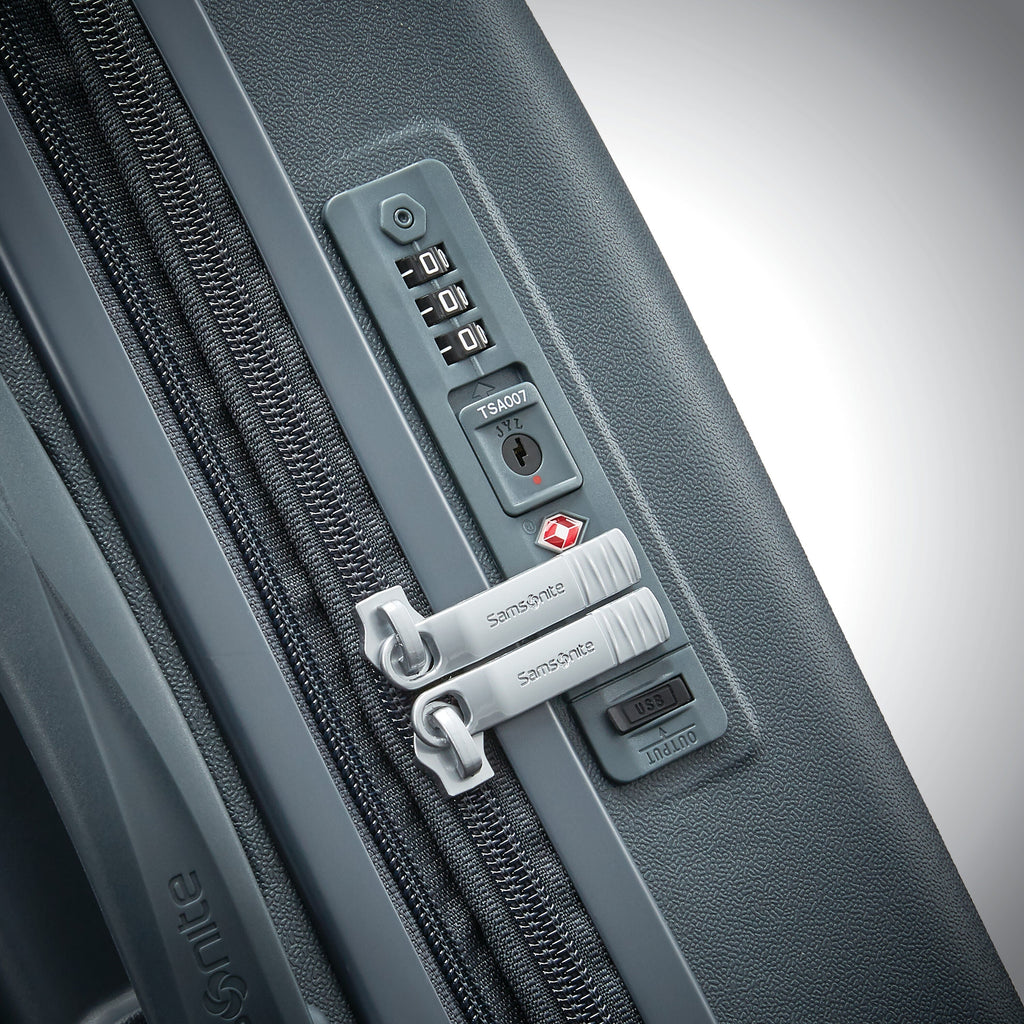 Samsonite Voltage DLX Spinner Carry-On™ in the color Dark Graphite.