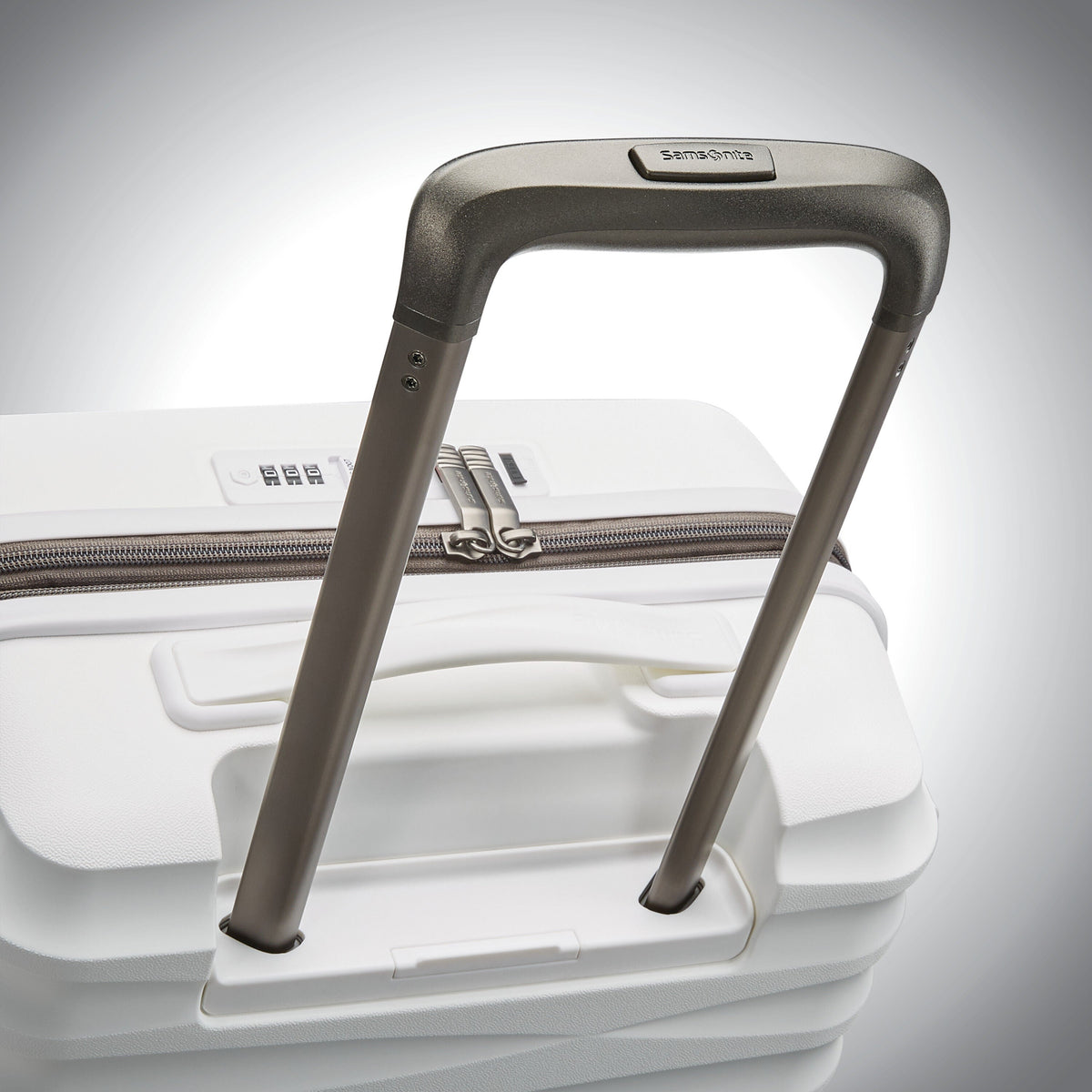 Samsonite Voltage DLX Spinner Carry-On™ in the color White.