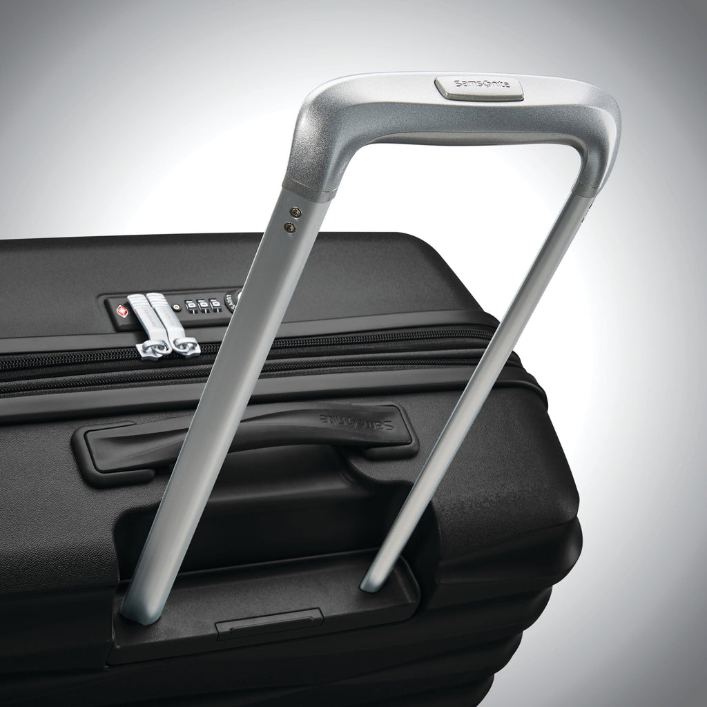 Samsonite Voltage DLX Spinner Medium in the color Black.