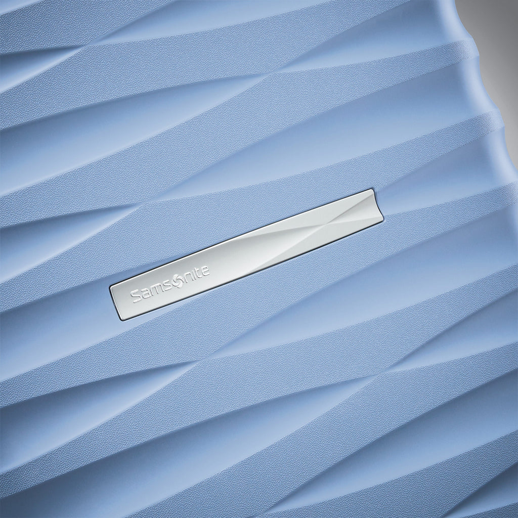 Samsonite Voltage DLX 2 Piece Set in the color Blue.