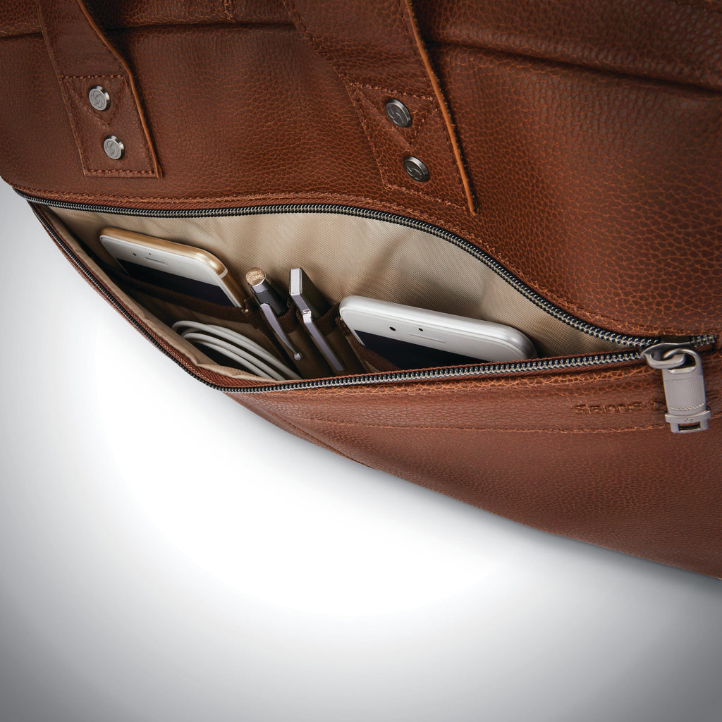 Samsonite Classic Leather Slim Brief in the color Cognac.