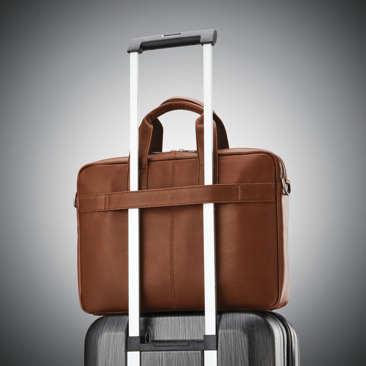Samsonite Classic Leather Slim Brief in the color Cognac.