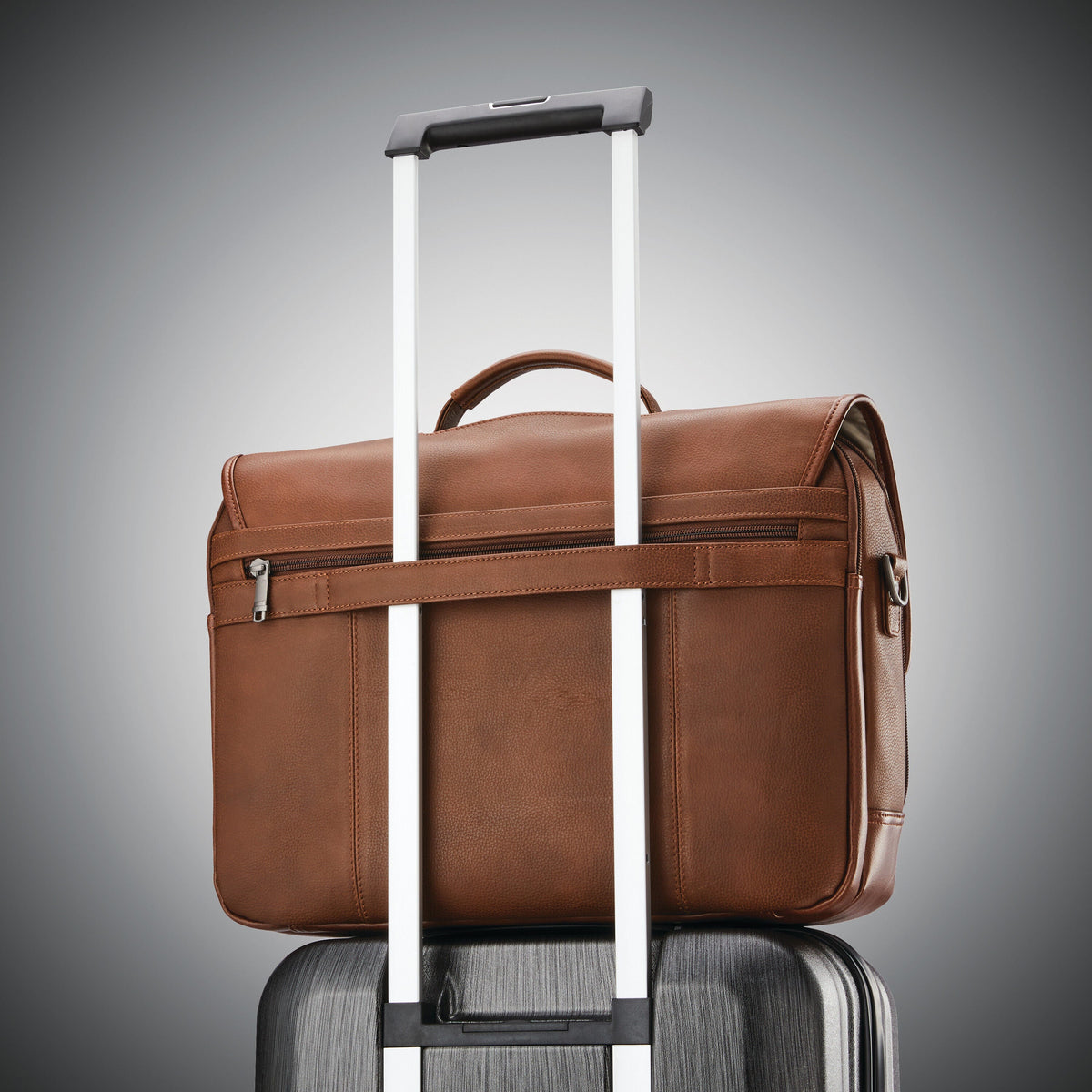 Samsonite Classic Leather Flapover in the color Cognac.