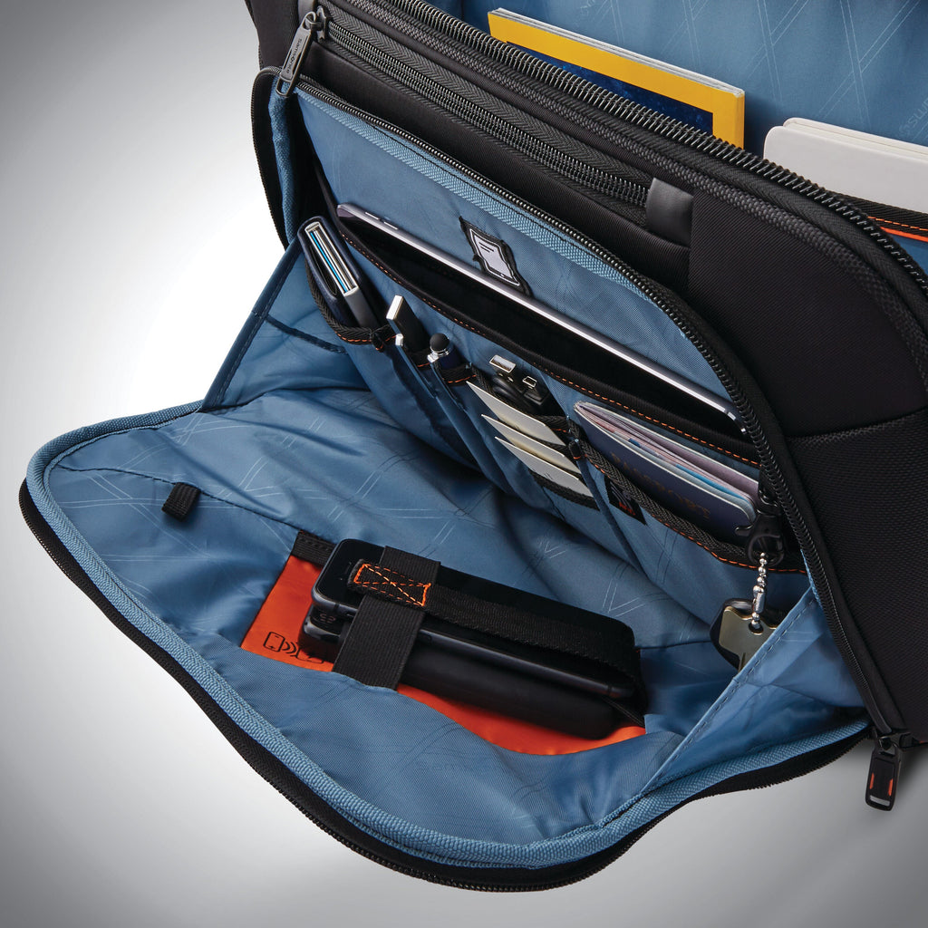 Samsonite Pro Mobile Office in the color Black.