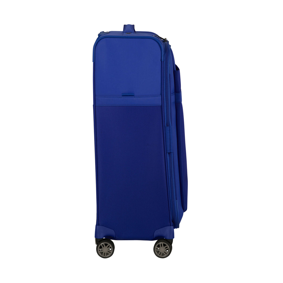 Samsonite Airea Spinner Medium in the color Nautical Blue.