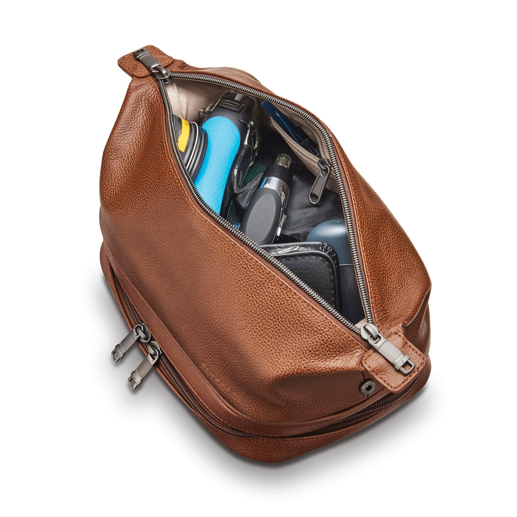 Samsonite Classic Leather Travel Kit in the color Cognac.