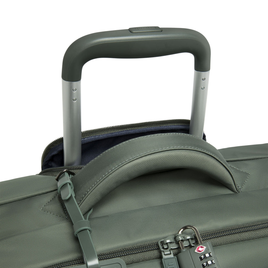 Lipault PLUME Long Trip in the color Khaki.