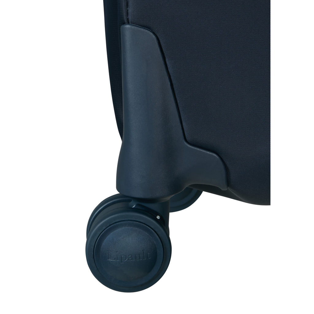 Lipault PLUME Long Trip in the color Midnight Blue.