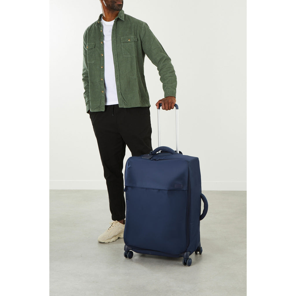 Lipault PLUME Medium Trip in the color Navy.