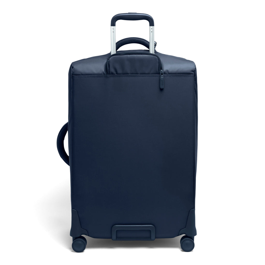 Lipault PLUME Medium Trip in the color Navy.