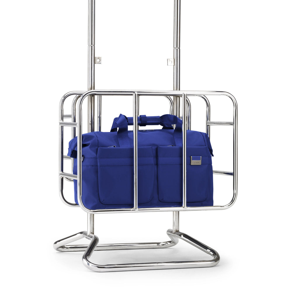 Samsonite Airea Duffle in the color Nautical Blue.