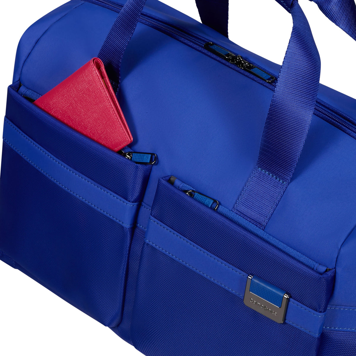 Samsonite Airea Duffle in the color Nautical Blue.