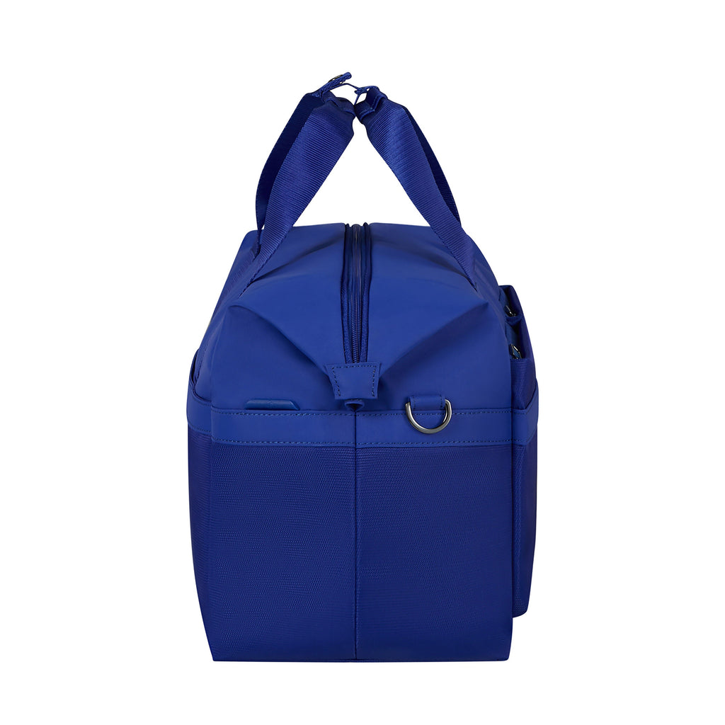 Samsonite Airea Duffle in the color Nautical Blue.