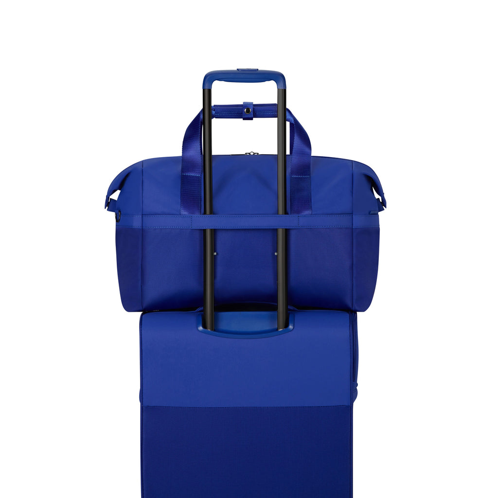 Samsonite Airea Duffle in the color Nautical Blue.