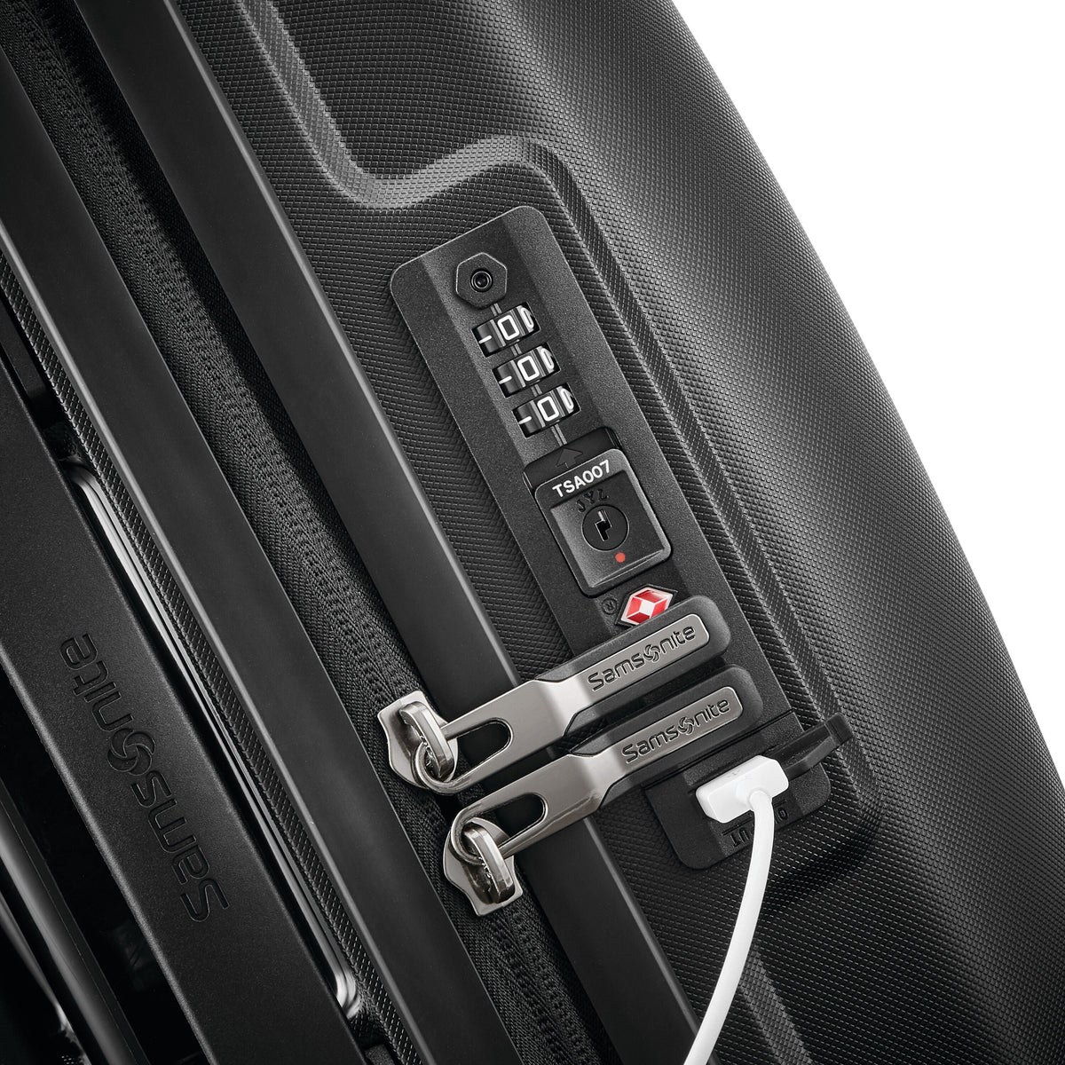 Samsonite Outline Pro Spinner Carry-On™ in the color Midnight Black.