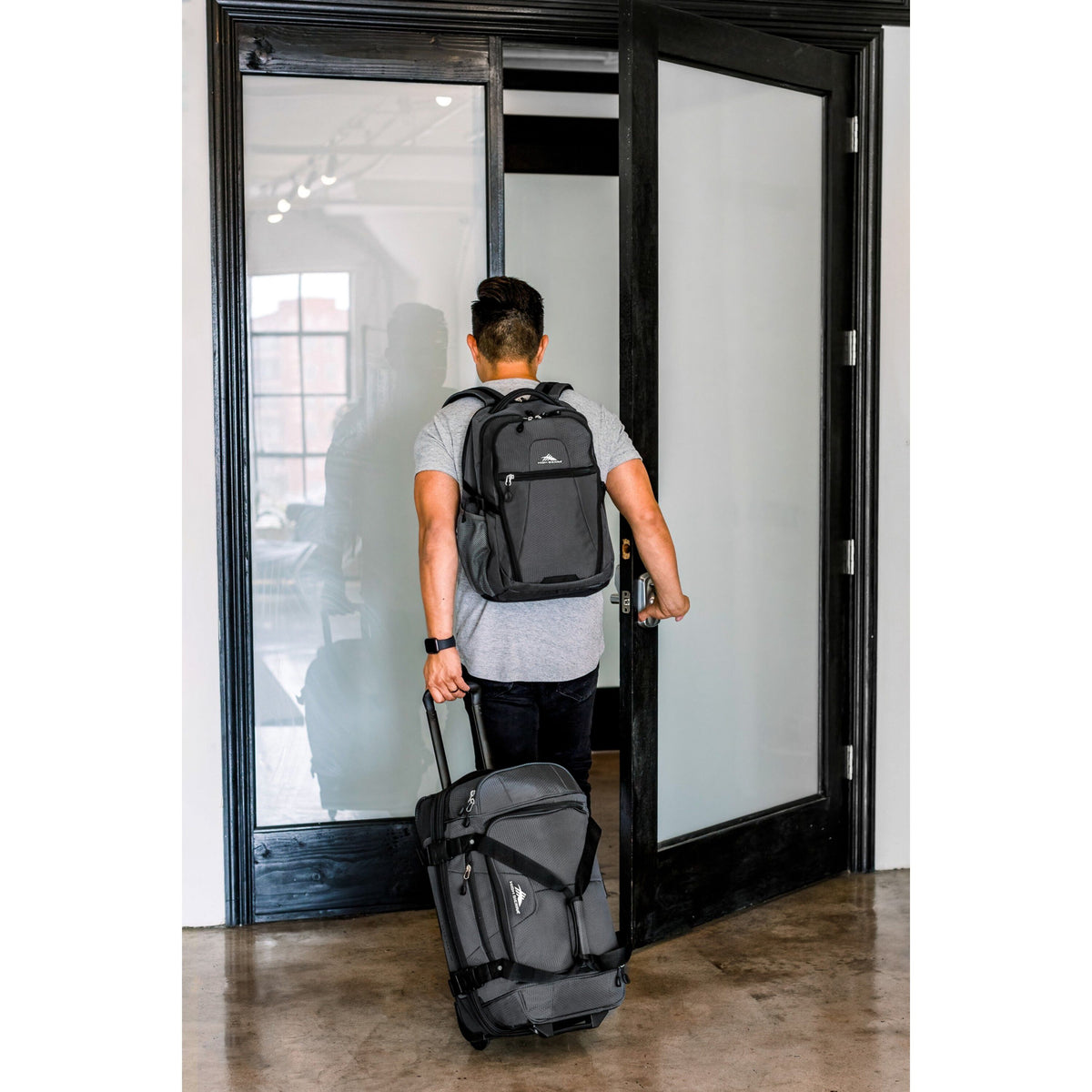 High Sierra Fairlead 22" Drop Bottom Duffle in the color Steel Grey/Mercury/Blue.