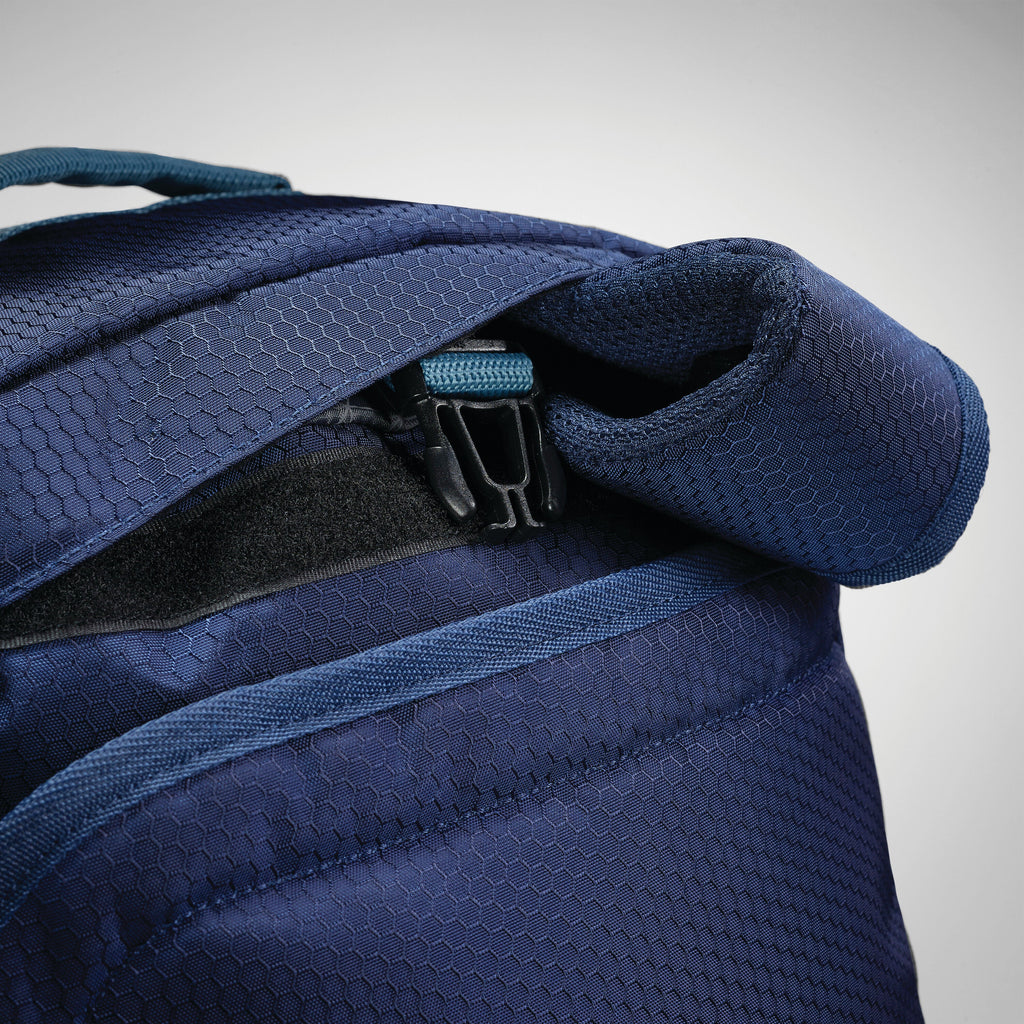High Sierra Fairlead Convertible Duffle in the color True Navy/Graphite Blue.