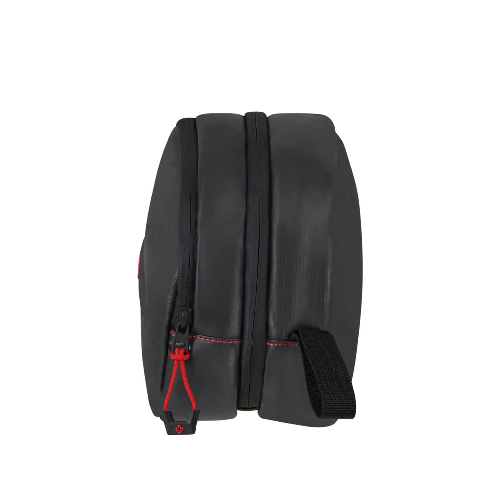 Samsonite Prodiver Toilet Kit in the color Black.