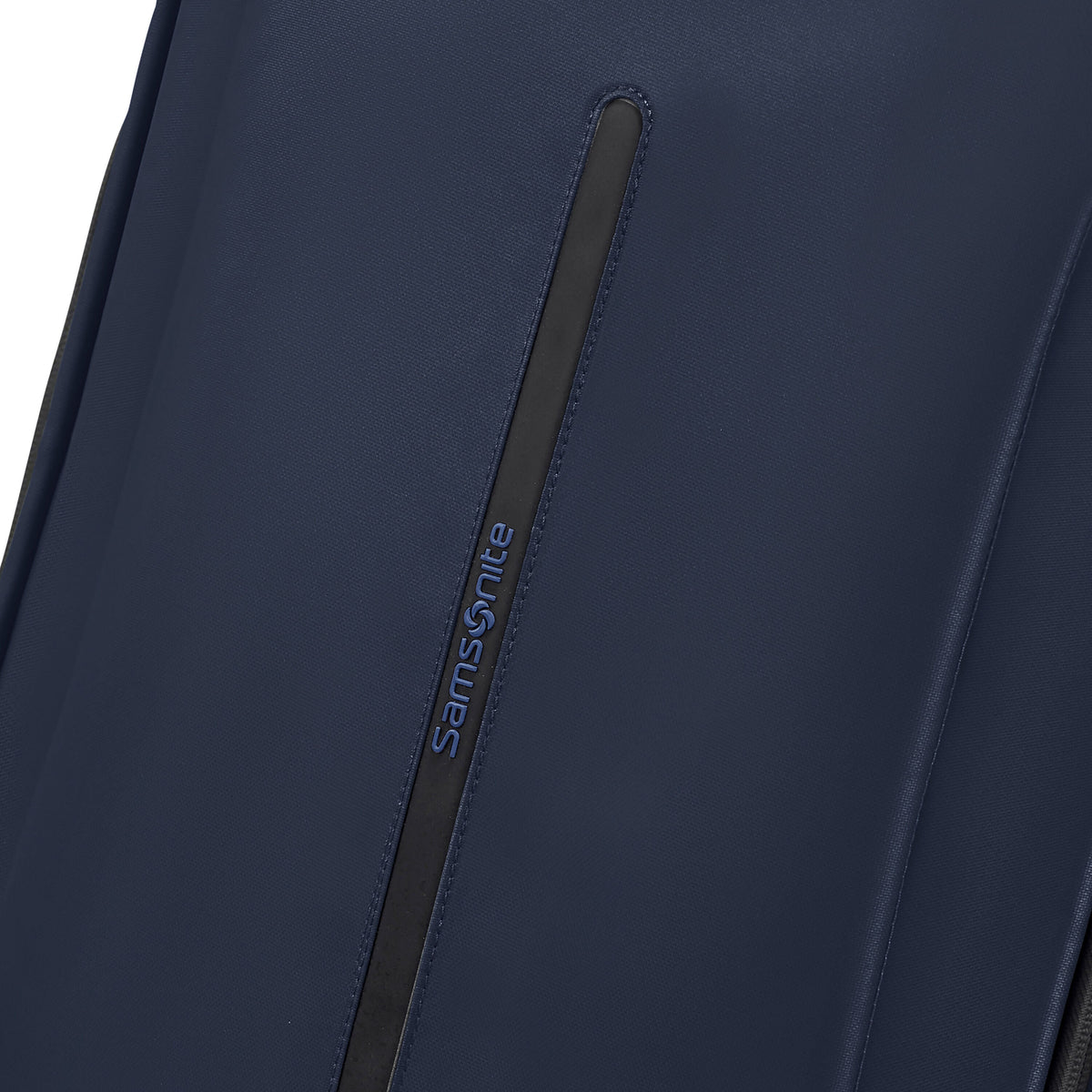 Samsonite EcoDiver Wheeled Duffle Backpack (55/20) in the color Blue Nights.