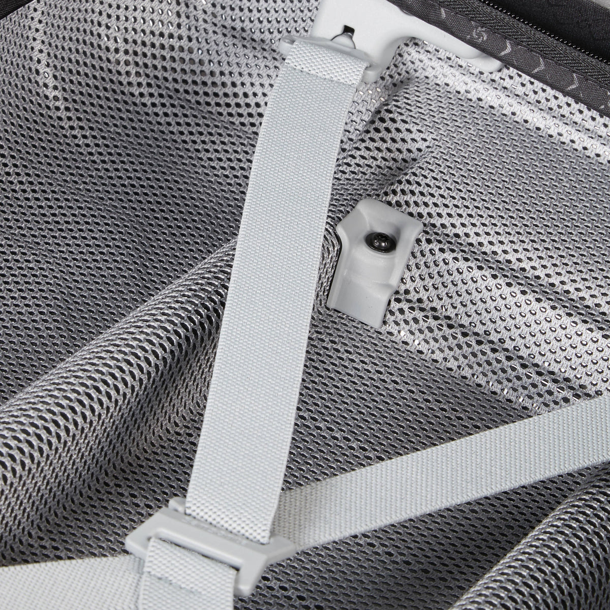 Samsonite Proxis Spinner Carry-On™ in the color Black.