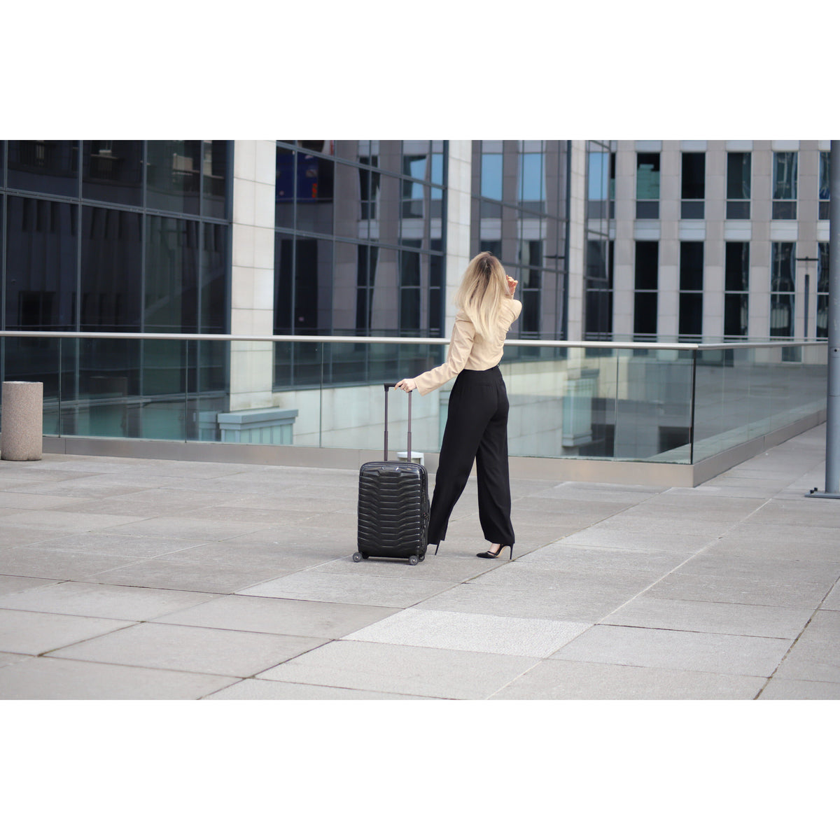 Samsonite Proxis Spinner Carry-On™ in the color Black.