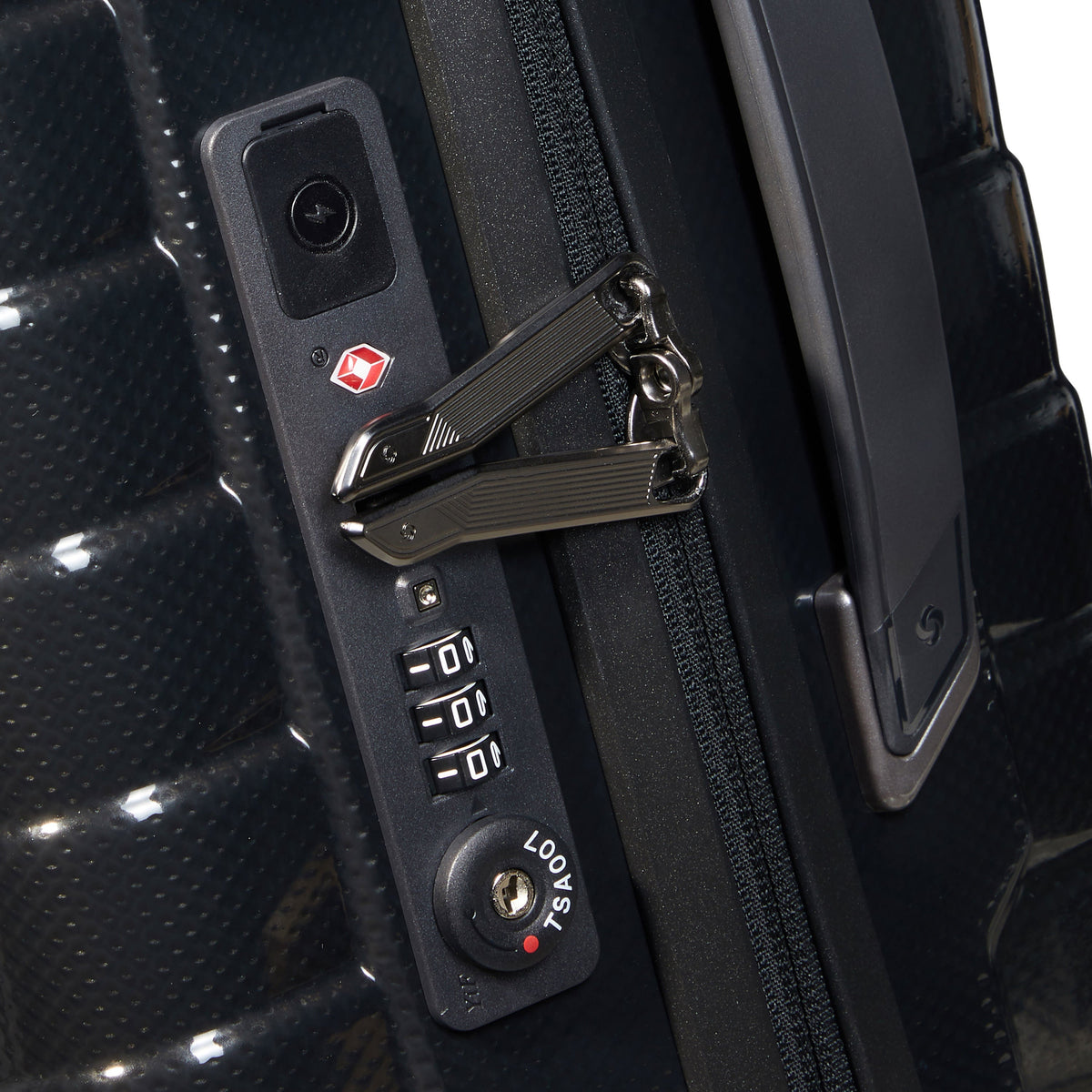 Samsonite Proxis Spinner Carry-On™ in the color Black.