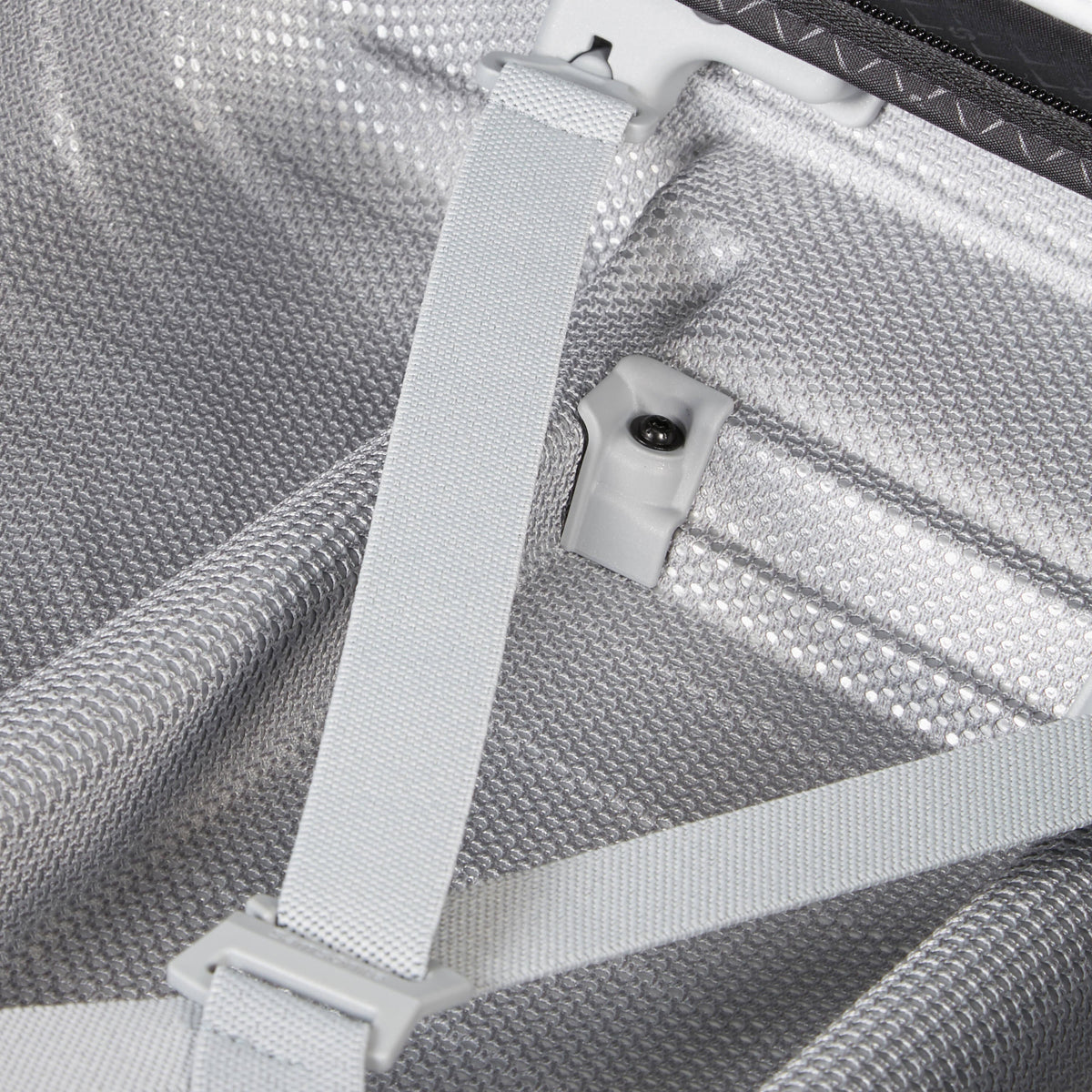 Samsonite Proxis Spinner Carry-On™ in the color Silver.
