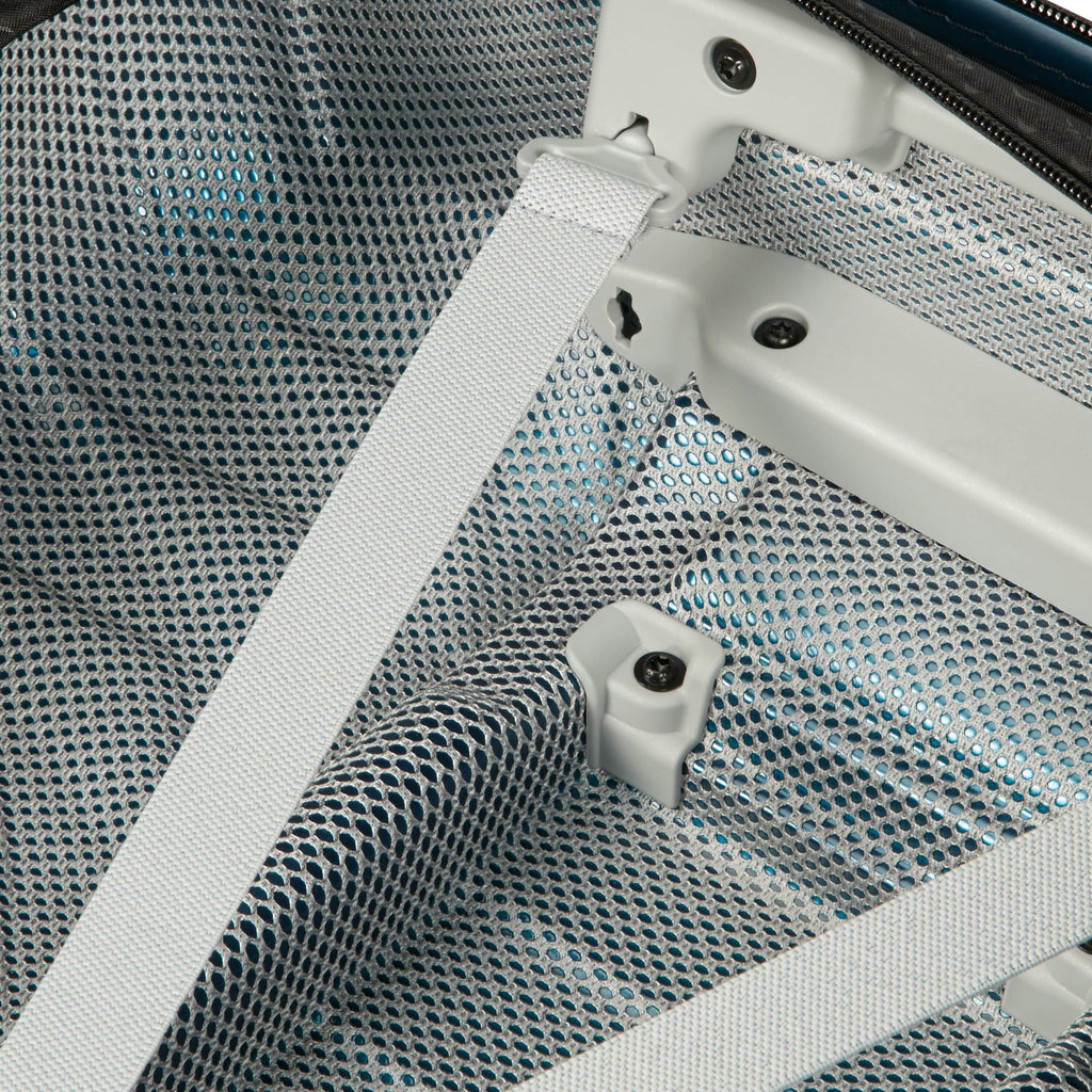 Samsonite Proxis Spinner Large (28) in the color Petrol Blue.