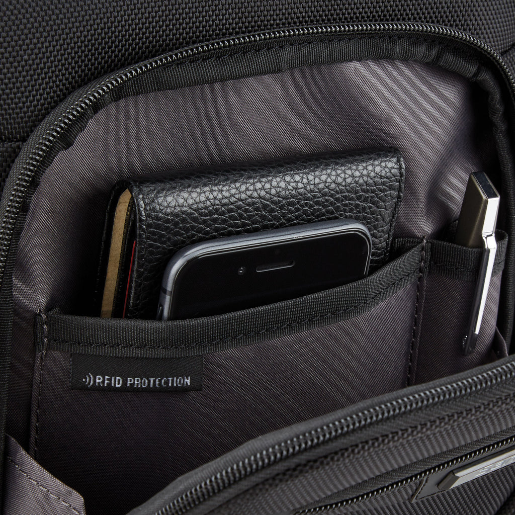 Samsonite Classic NXT Vertical Tablet With RFID in the color Black.