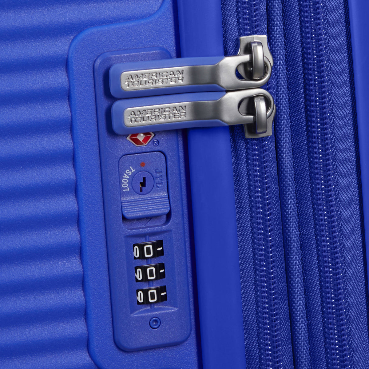 American Tourister Curio Spinner Medium in the color Cobalt Blue.