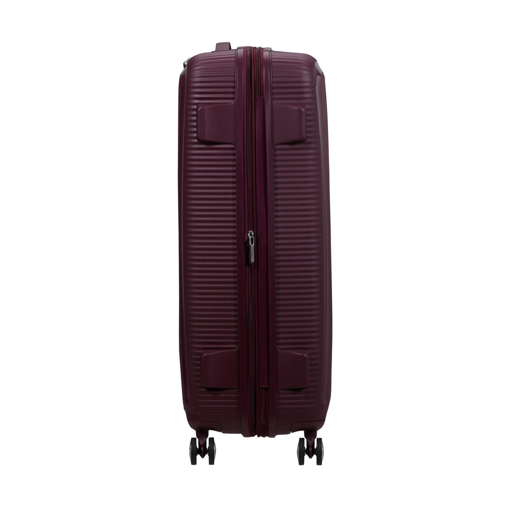 American Tourister Curio 3 Piece Set in the color Wild Cherry.