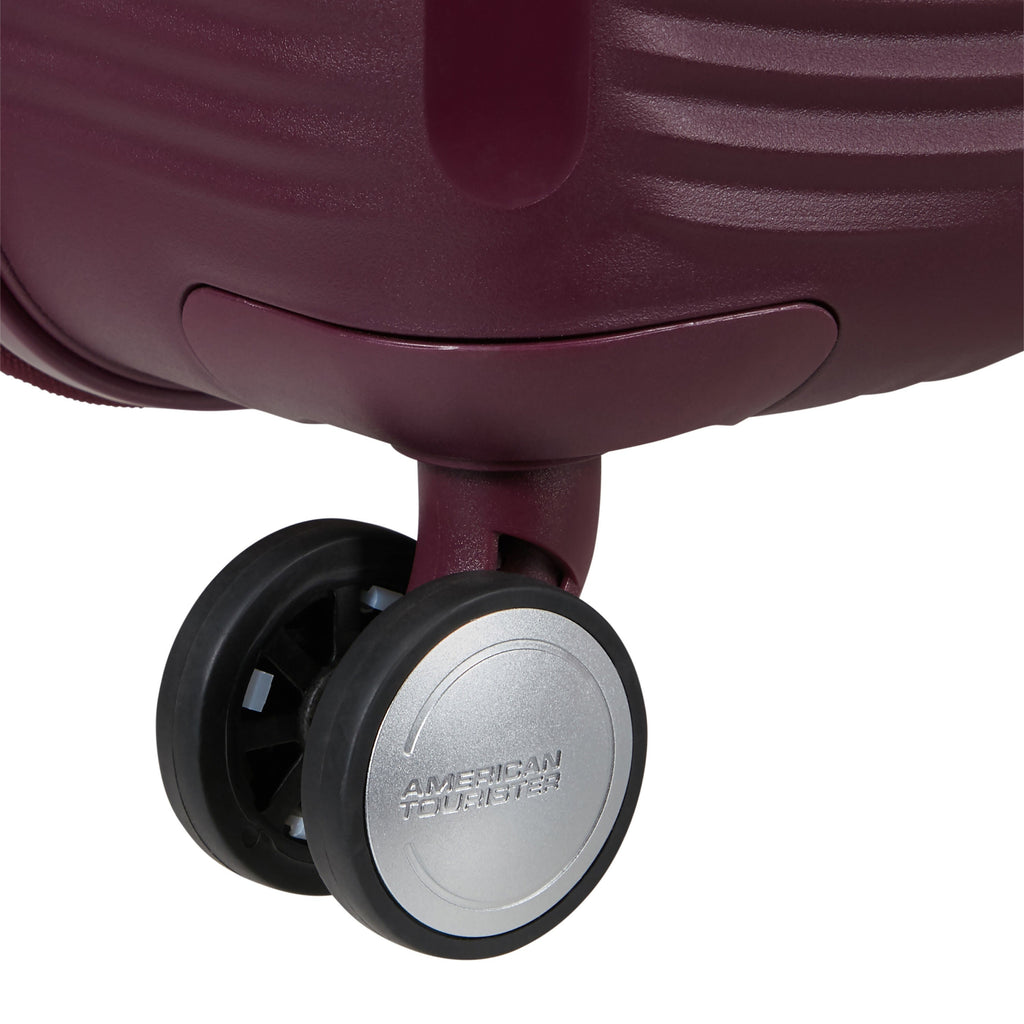 American Tourister Curio 3 Piece Set in the color Wild Cherry.