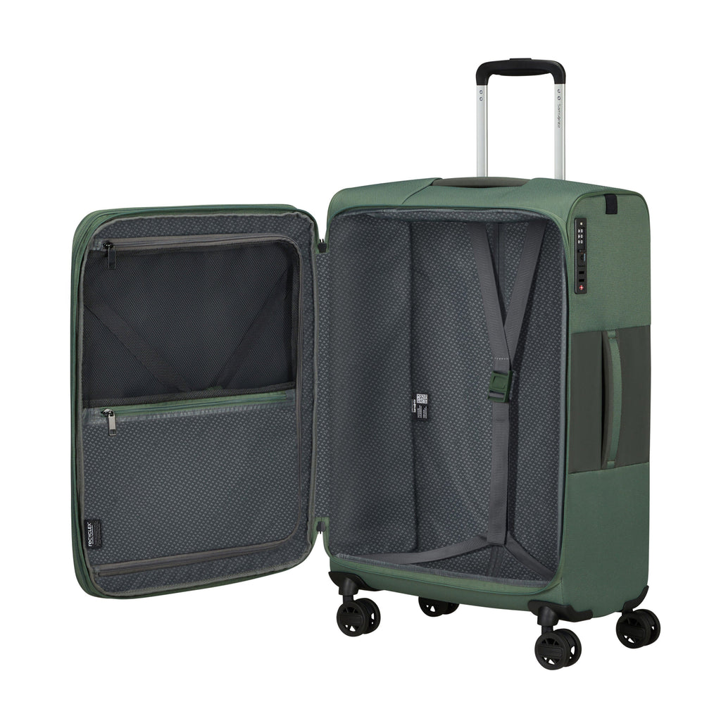 Samsonite Vaycay Spinner Medium in the color Pistachio Green.