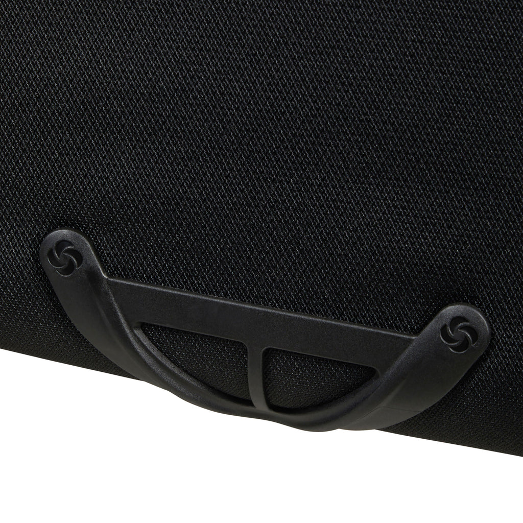 Samsonite Vaycay Spinner Medium in the color Black.