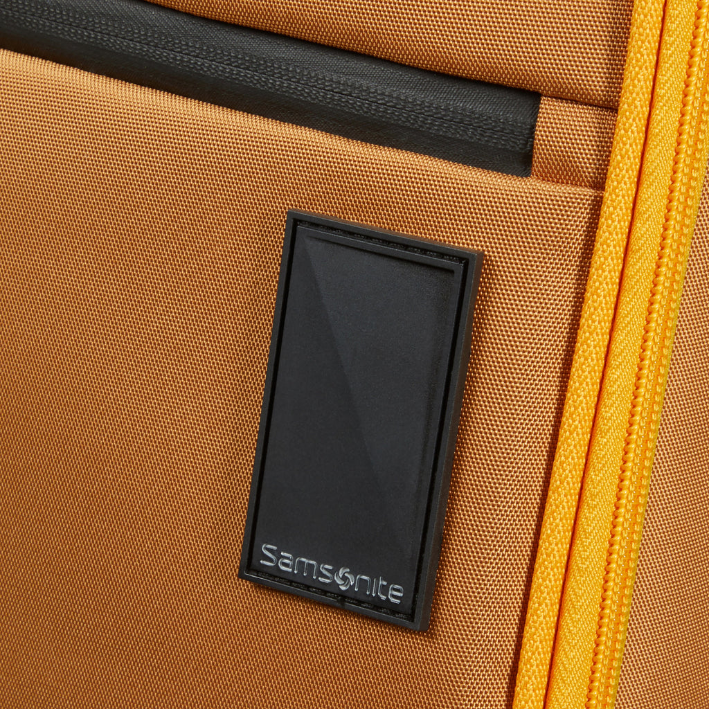 Samsonite Vaycay Spinner Medium in the color Limited Edition | Golden Yellow.