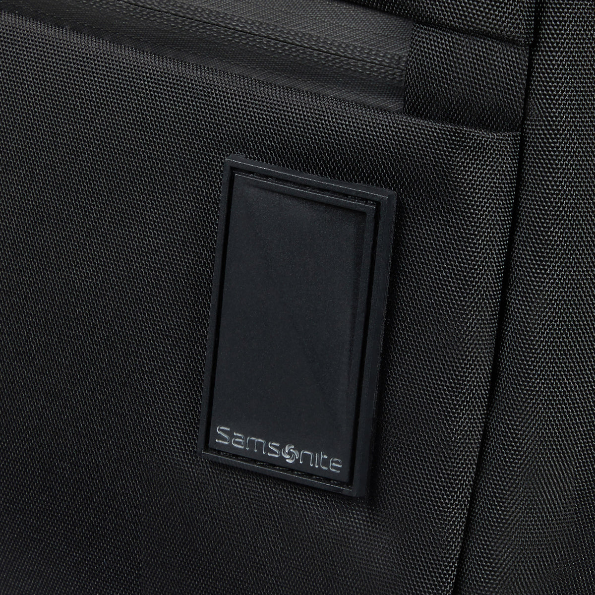 Samsonite Vaycay Duffle (20.5") in the color Black.