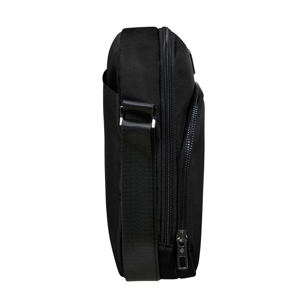 Samsonite SackSquare Crossbody Medium in the color Black.