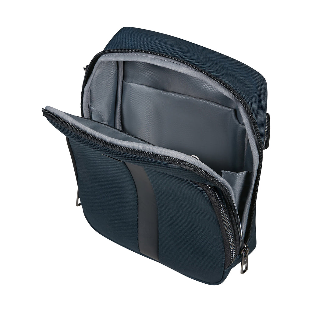 Samsonite SackSquare Crossbody Medium in the color Blue.