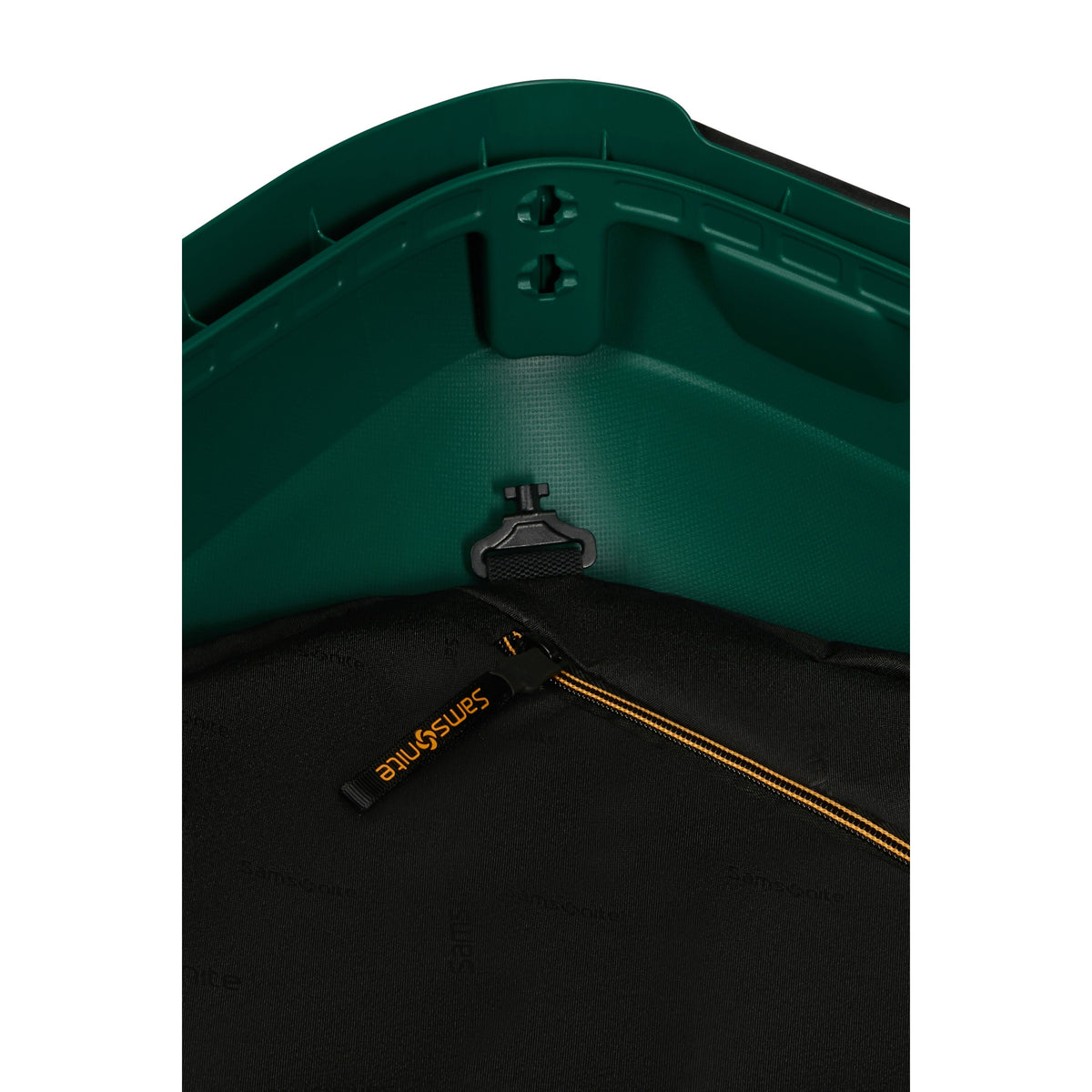 Samsonite Essens Spinner Carry-On™ in the color Alpine Green.