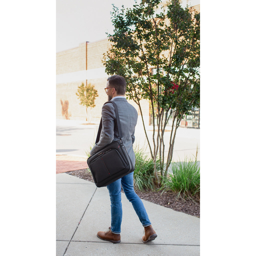 Samsonite Xenon 4.0 Slim Brief in the color Black.