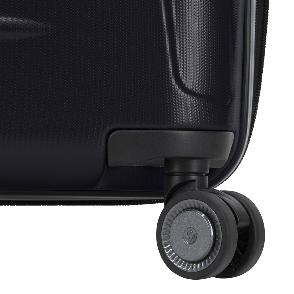 Samsonite Tribute Pro Spinner Carry-On™ in the color Black.