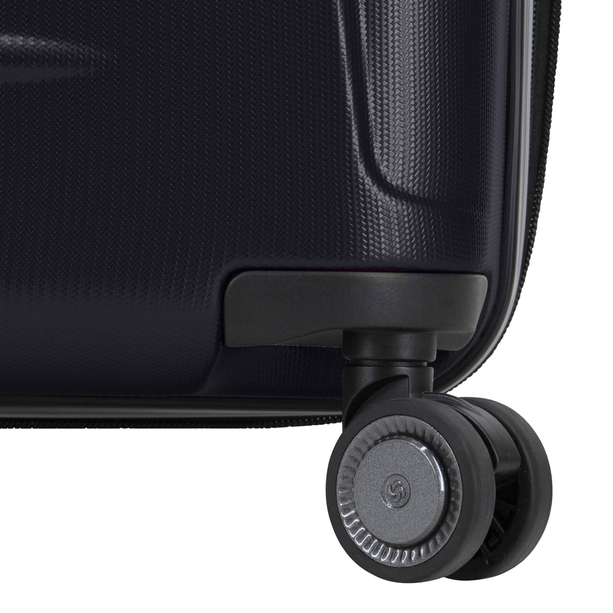 Samsonite Tribute Pro Spinner Carry-On™ in the color Black.
