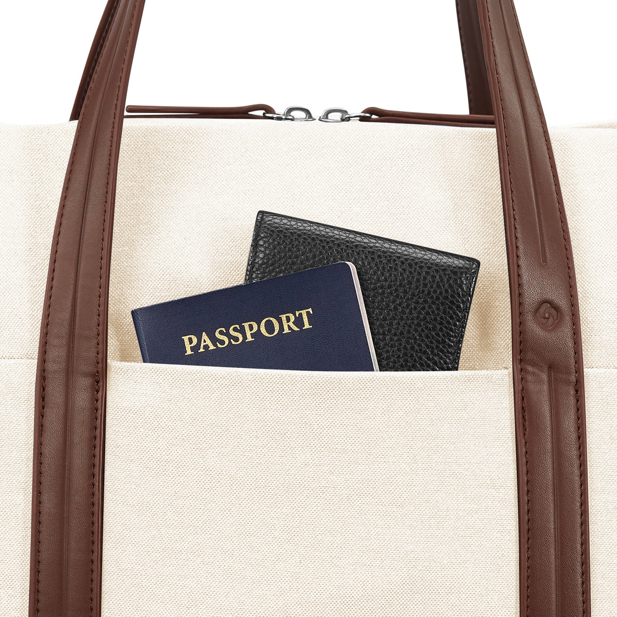 Samsonite Virtuosa Weekender in the color Off White.