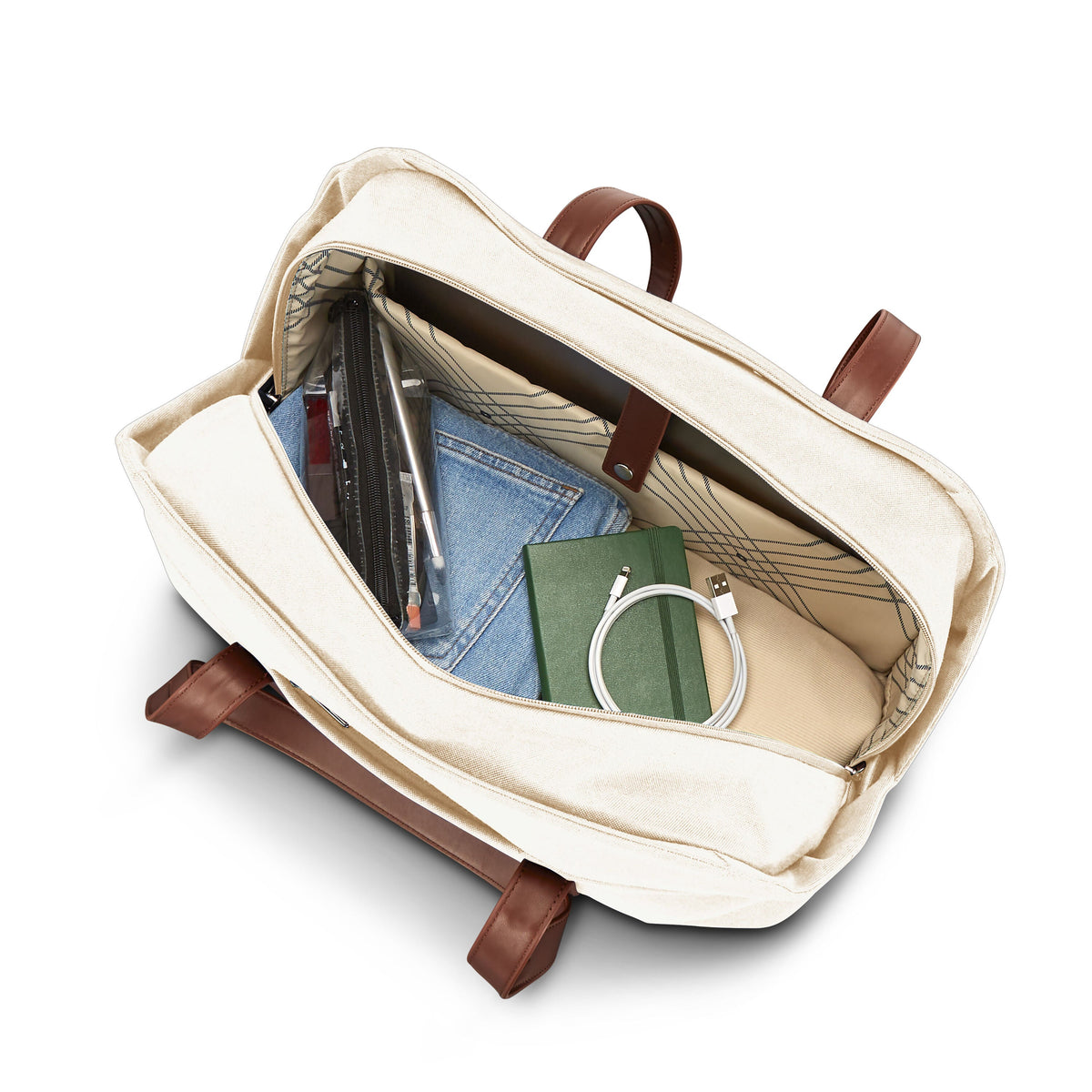 Samsonite Virtuosa Weekender in the color Off White.