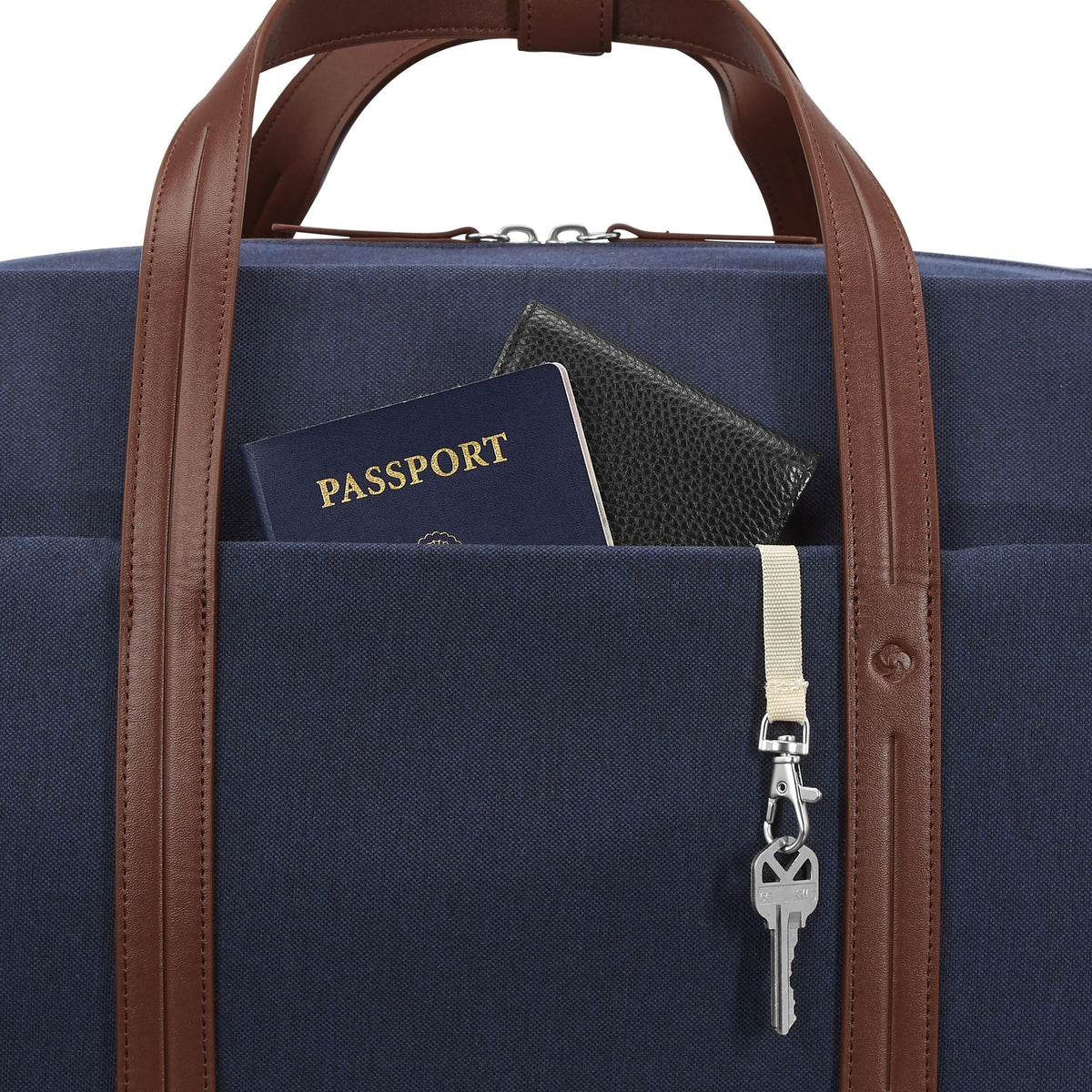 Samsonite Virtuosa Wheeled Duffle in the color Navy.