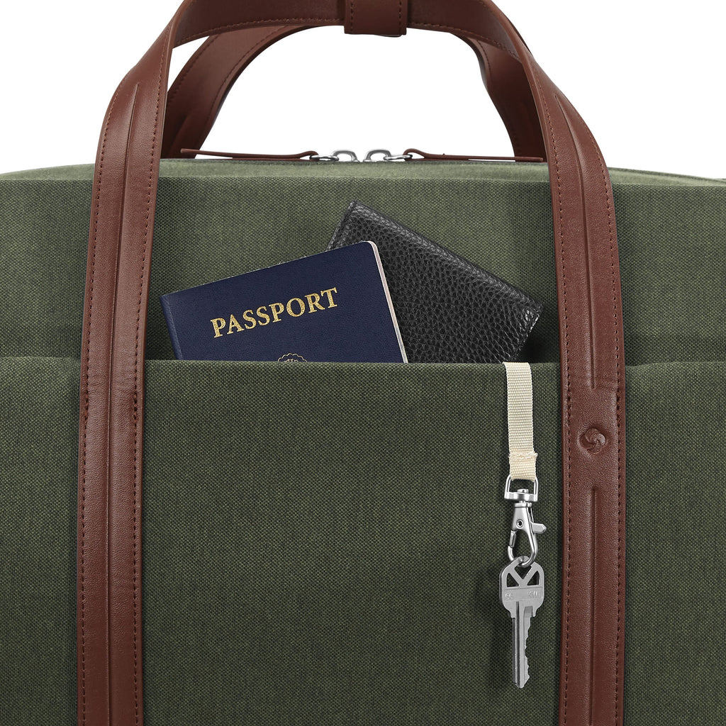 Samsonite Virtuosa Wheeled Duffle in the color Pine Green.